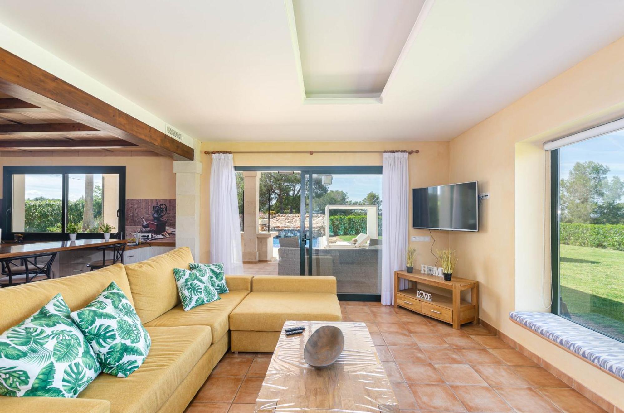 Villa Yourhouse Romani *