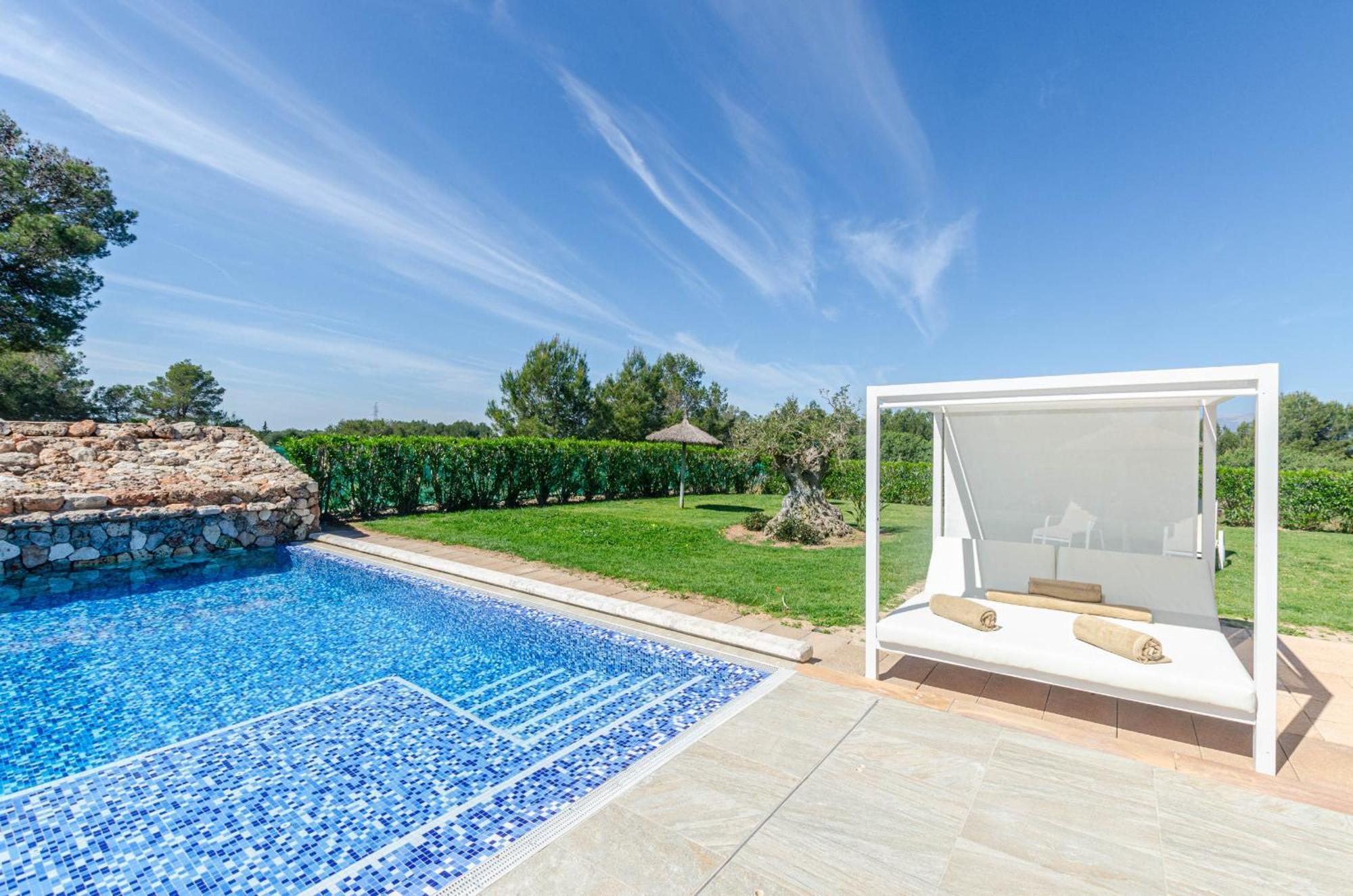 Yourhouse Romani